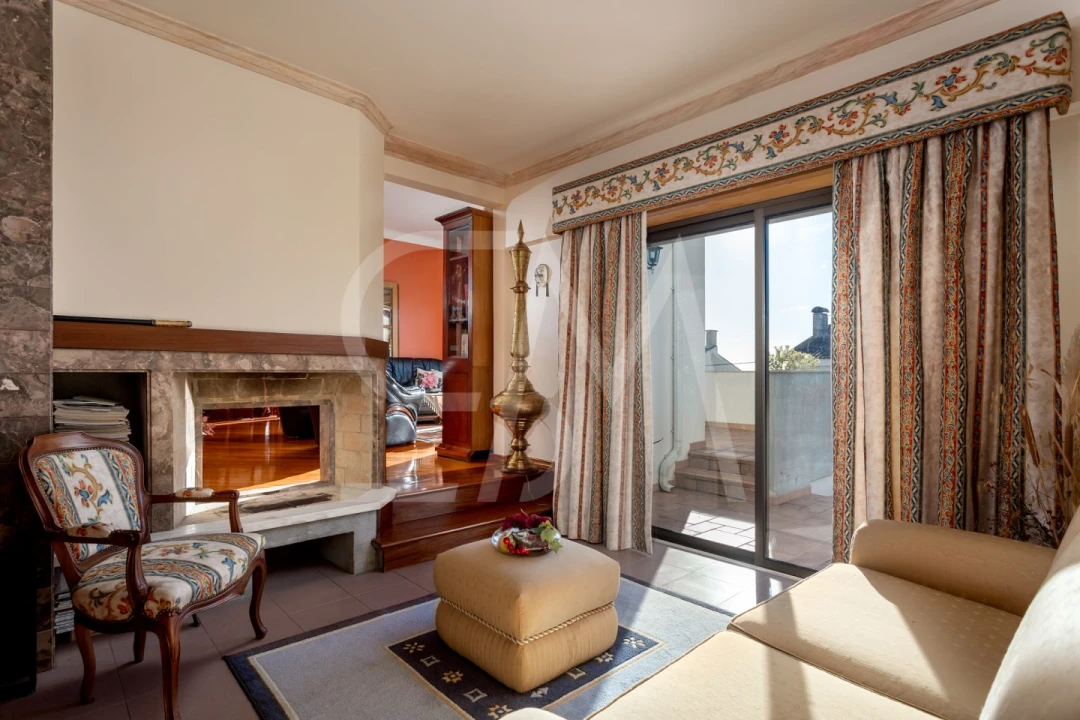 Moradia T6 para Venda em Algés, Linda-A-Velha e Cruz Quebrada-Dafundo Foto 31