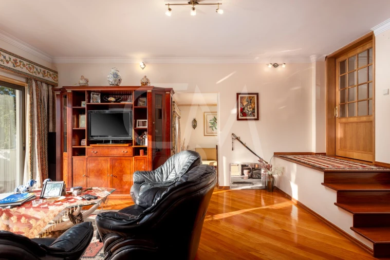 Moradia T6 para Venda em Algés, Linda-A-Velha e Cruz Quebrada-Dafundo Foto 29