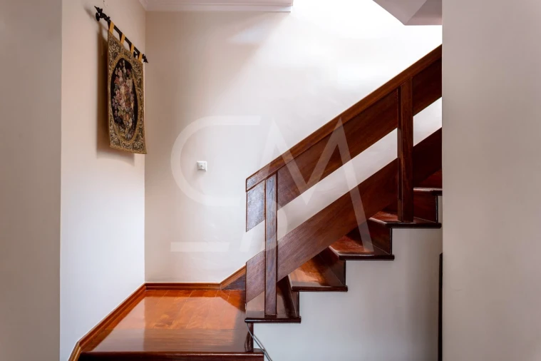 Moradia T6 para Venda em Algés, Linda-A-Velha e Cruz Quebrada-Dafundo Foto 35