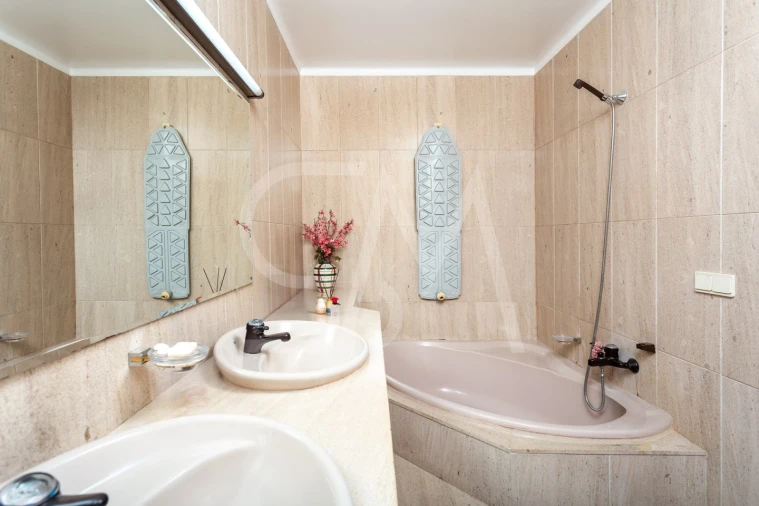 Moradia T6 para Venda em Algés, Linda-A-Velha e Cruz Quebrada-Dafundo Foto 56