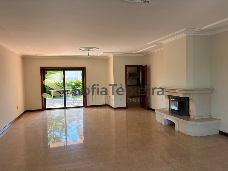 Moradia T4 para Venda em Freixo de Cima e de Baixo Foto 8