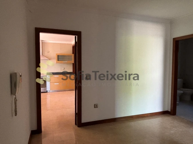 Moradia T4 para Venda em Freixo de Cima e de Baixo Foto 6