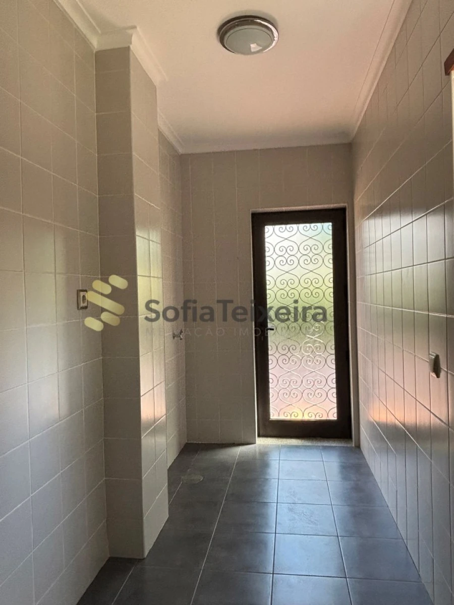 Moradia T4 para Venda em Freixo de Cima e de Baixo Foto 25