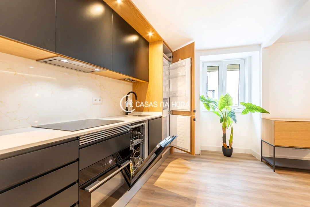 Apartamento T1 para Venda em Santo António Foto 9