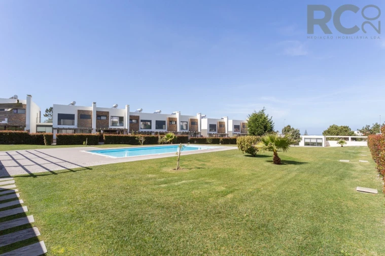 Moradia T3 para Venda em A dos Cunhados e Maceira Foto 6