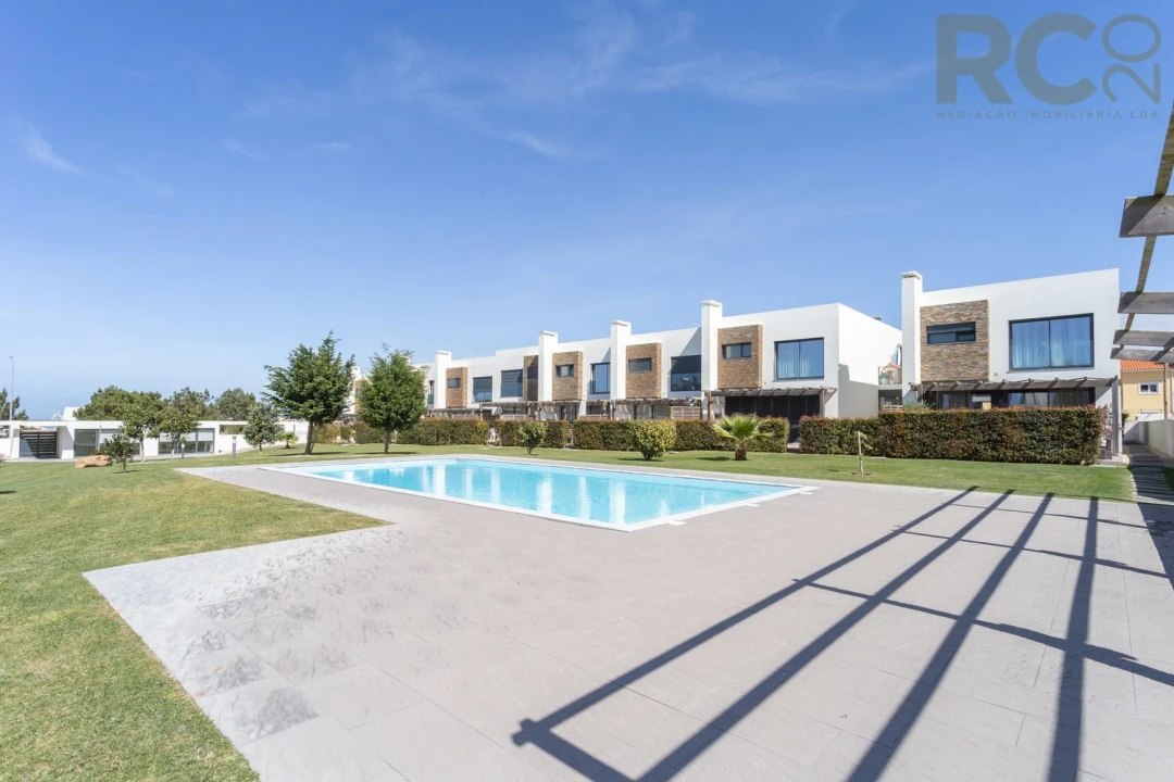 Moradia T3 para Venda em A dos Cunhados e Maceira Foto 8