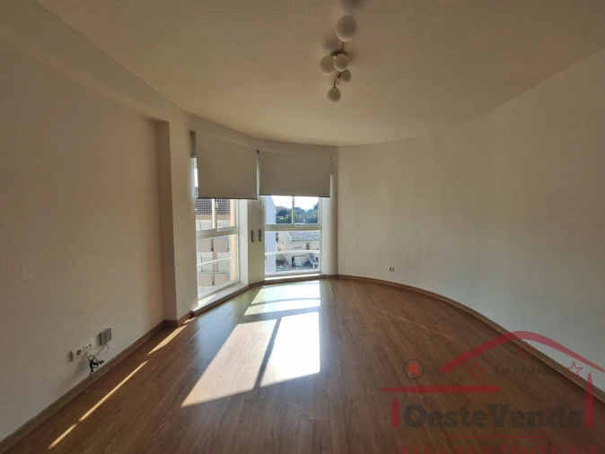 Apartamento T3 para Venda em Cadaval e Pêro Moniz Foto 3