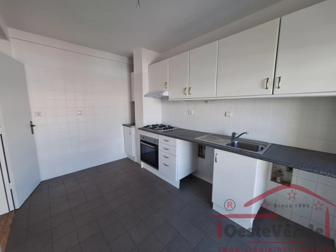 Apartamento T3 para Venda em Cadaval e Pêro Moniz Foto 12