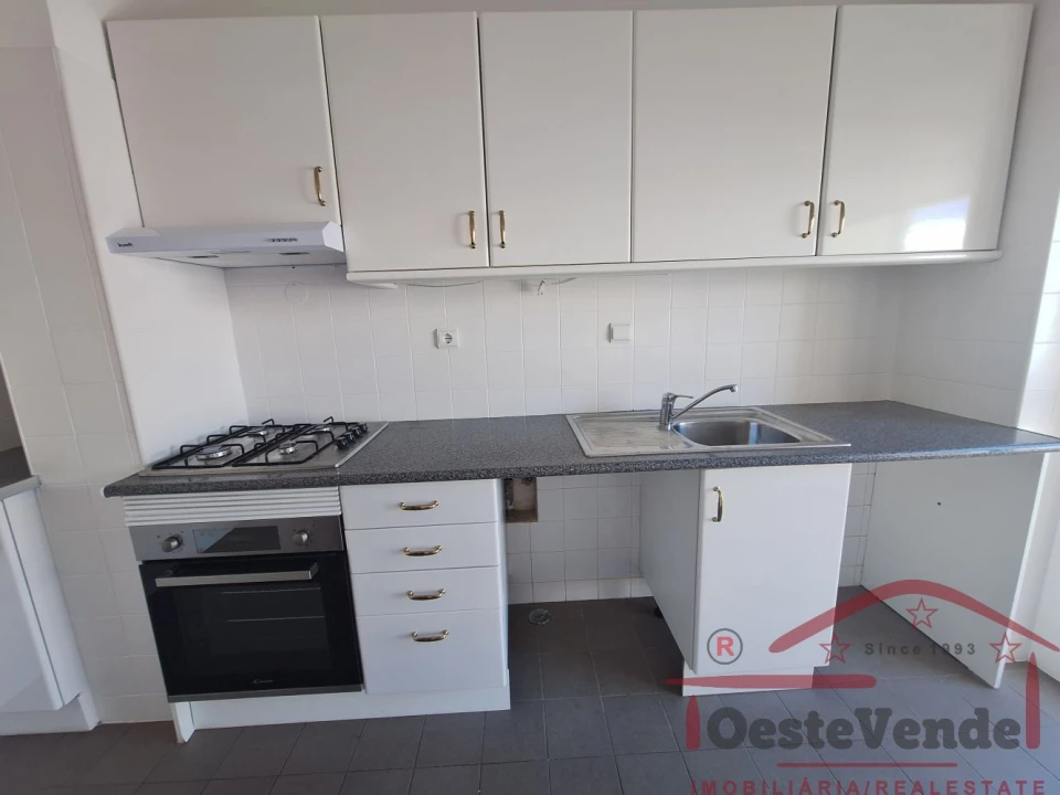 Apartamento T3 para Venda em Cadaval e Pêro Moniz Foto 13