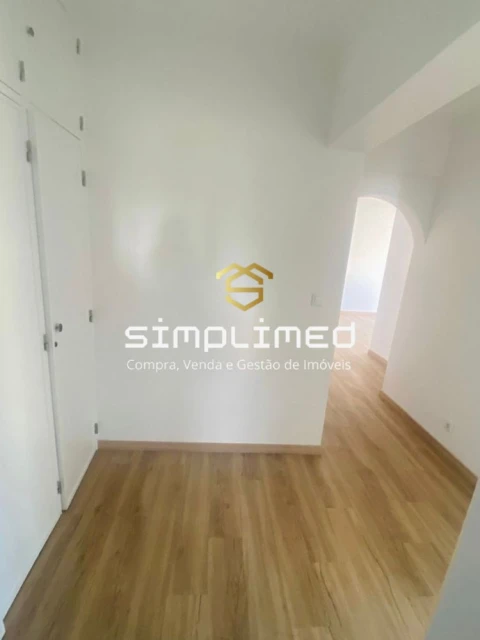 Apartamento T2 para Venda em Massamá e Monte Abraão