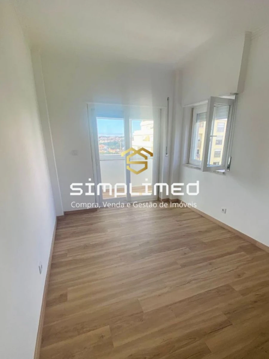 Apartamento T2 para Venda em Massamá e Monte Abraão Foto 8