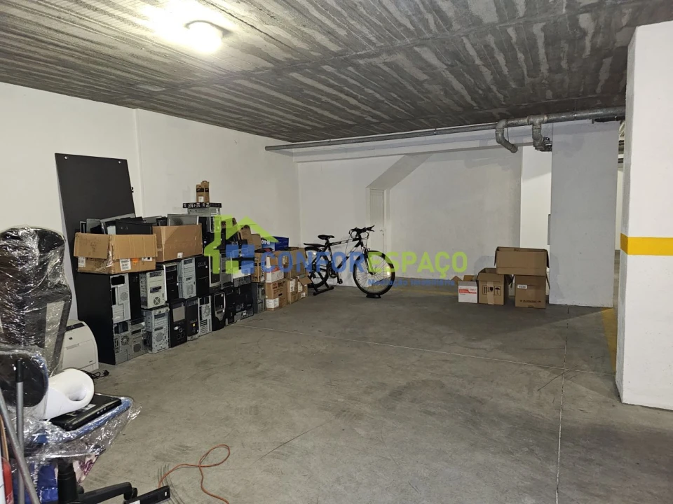 Garagem para Venda em Castelo Branco Foto 3