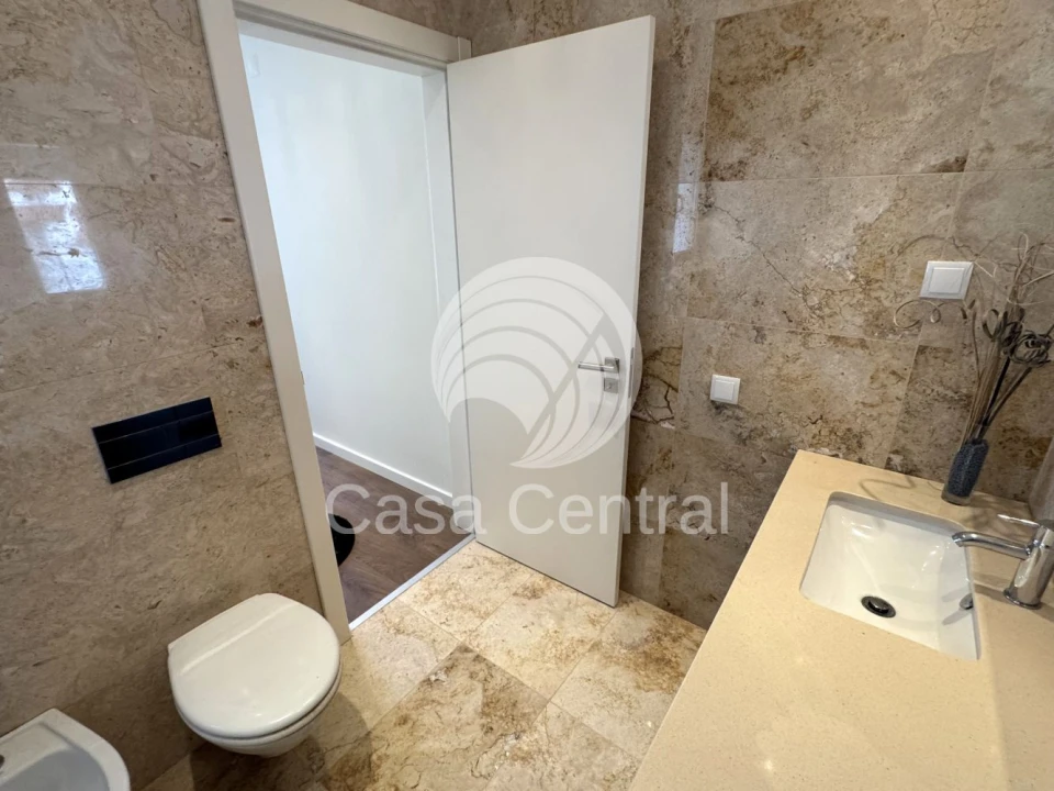 Moradia T3 para Venda em Carcavelos e Parede Foto 39