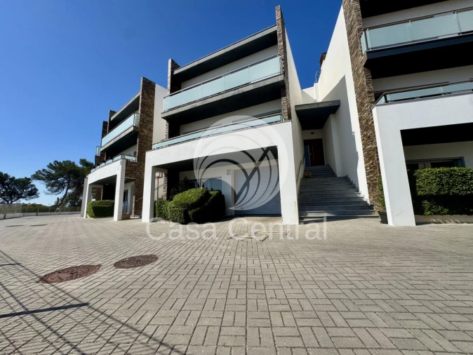 Moradia T3 para Venda em Carcavelos e Parede