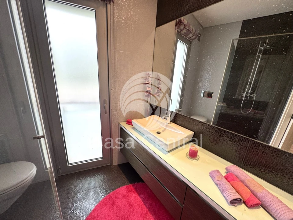 Moradia T3 para Venda em Carcavelos e Parede Foto 30