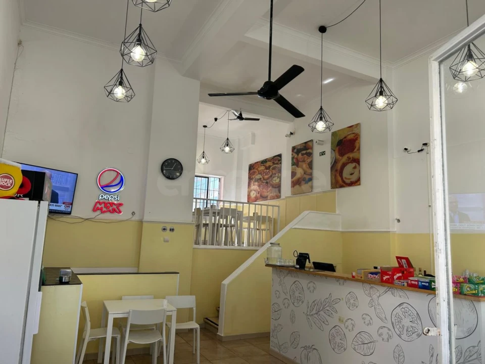 Loja para Trespasse em Oeiras e São Julião da Barra, Paço de Arcos e Caxias Foto 13