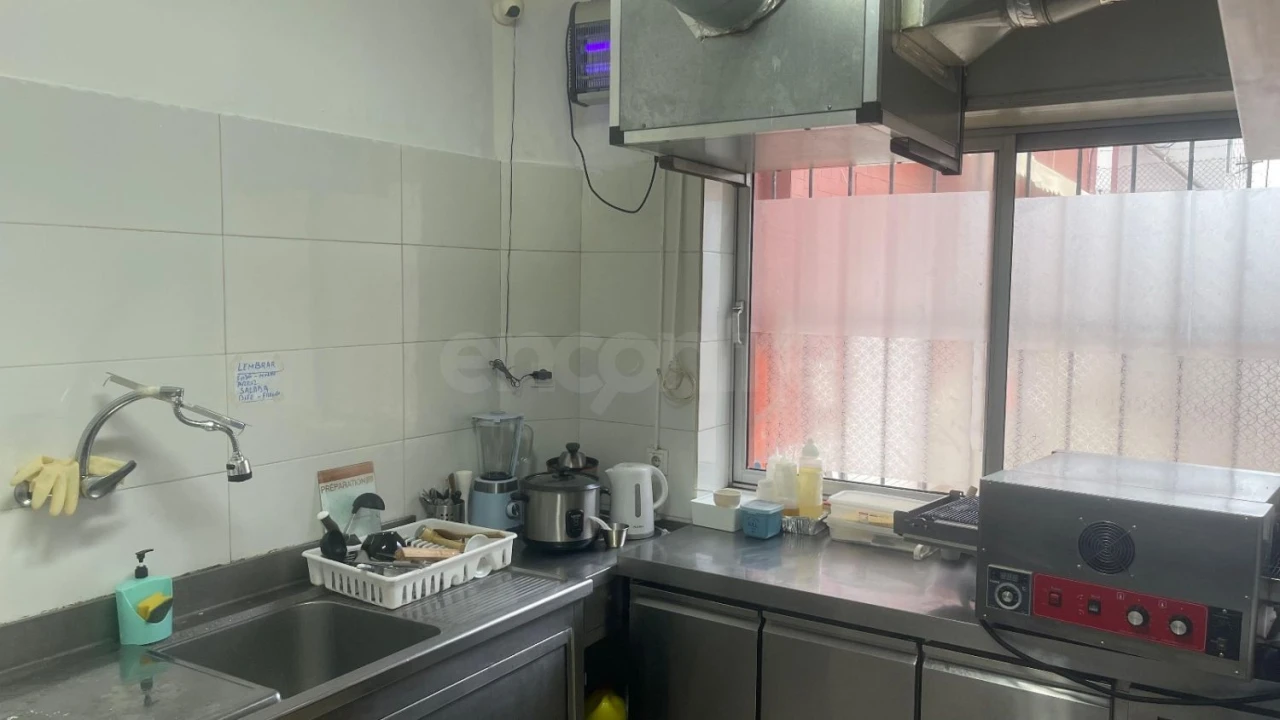 Loja para Trespasse em Oeiras e São Julião da Barra, Paço de Arcos e Caxias Foto 22