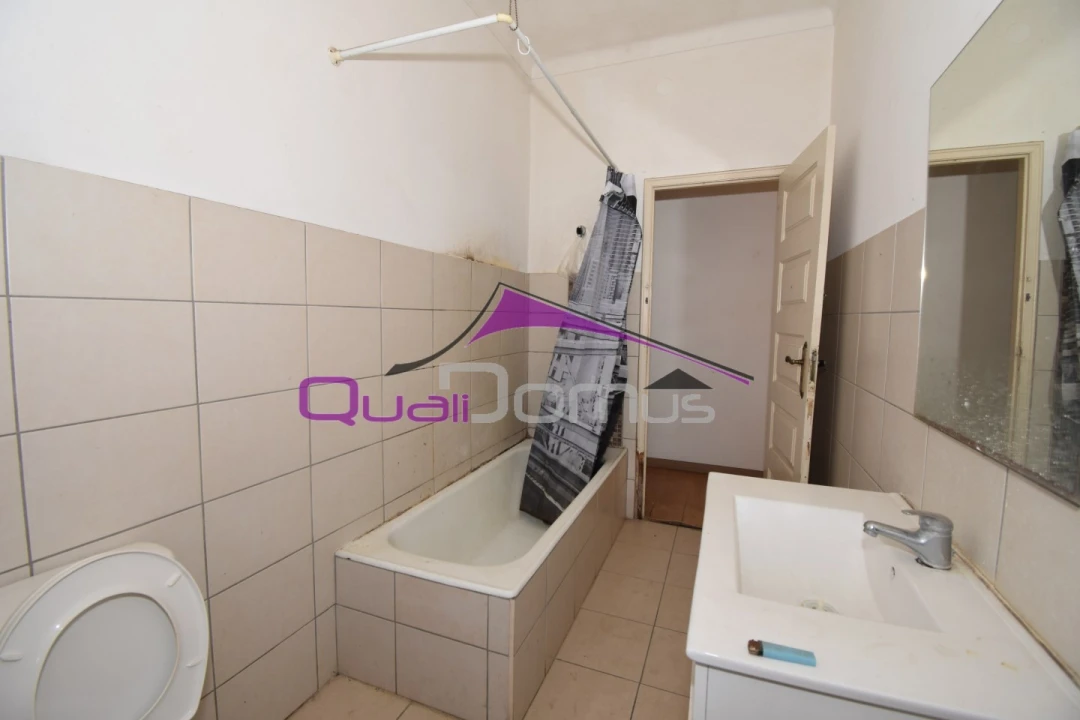 Moradia T6 para Venda em Torres Novas (Santa Maria, Salvador e Santiago) Foto 11