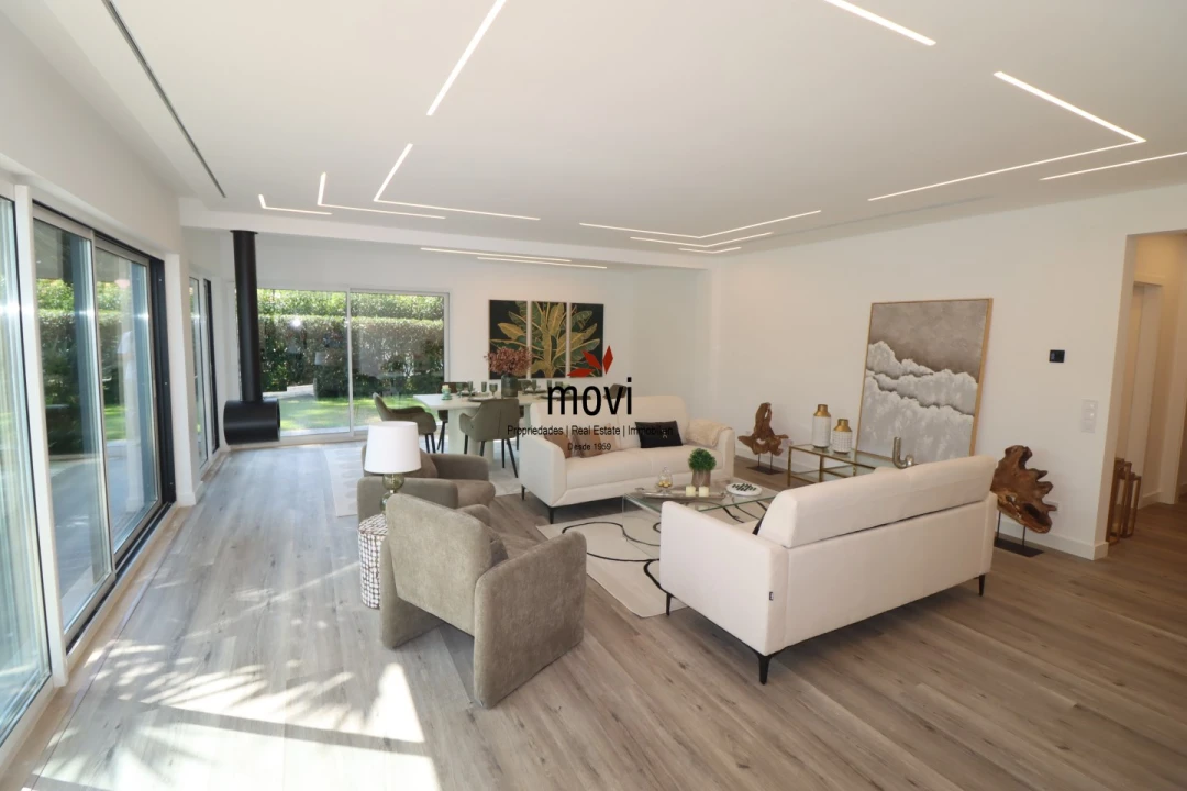 Moradia T4 para Venda em Charneca de Caparica e Sobreda Foto 9