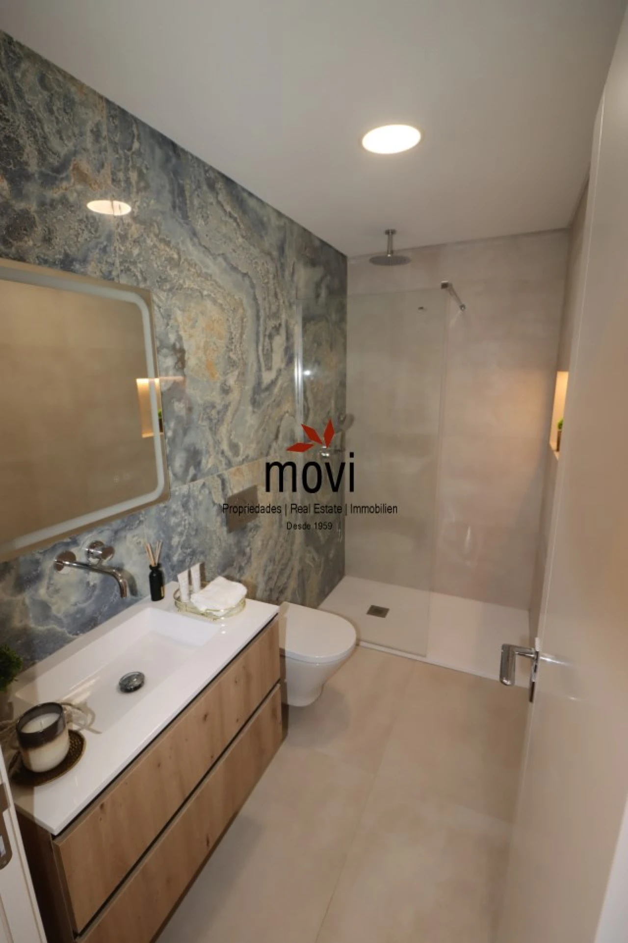 Moradia T4 para Venda em Charneca de Caparica e Sobreda Foto 16