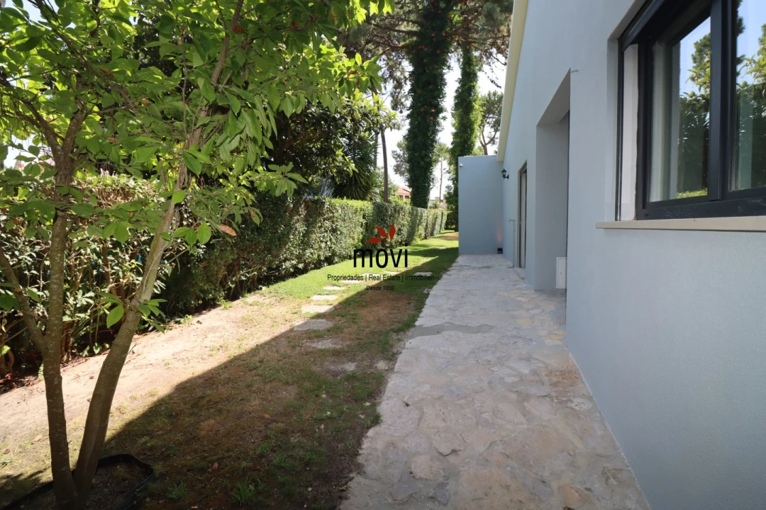 Moradia T4 para Venda em Charneca de Caparica e Sobreda Foto 32