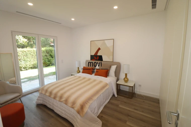 Moradia T4 para Venda em Charneca de Caparica e Sobreda Foto 18