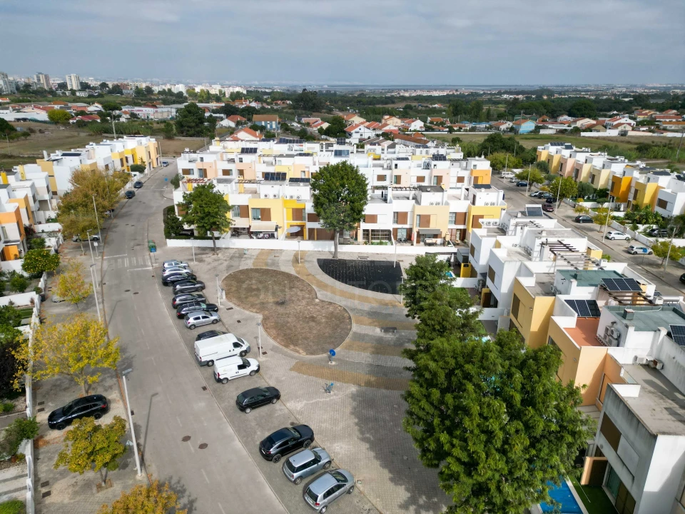 Terreno para Venda em Santo Antonio da Charneca Foto 5