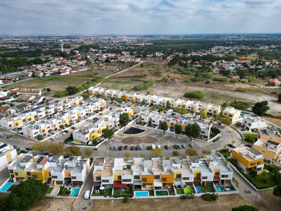 Terreno para Venda em Santo Antonio da Charneca Foto 2