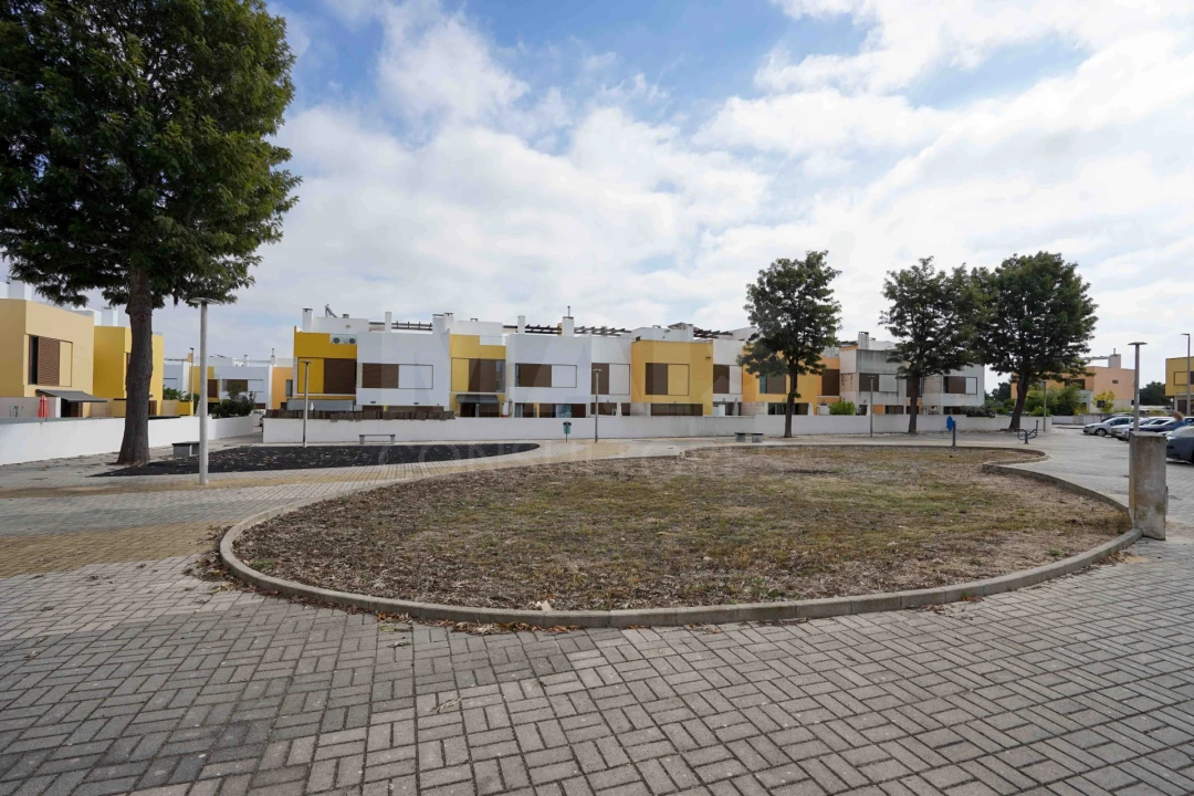 Terreno para Venda em Santo Antonio da Charneca Foto 8