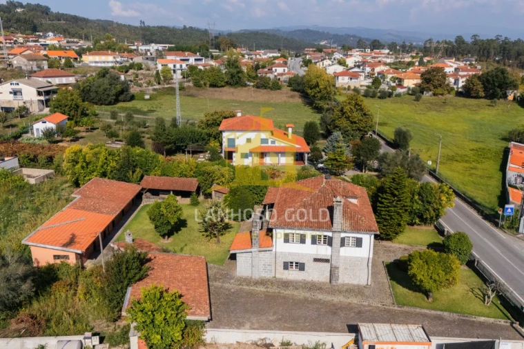 Moradia T4 para Venda em Campos e Louredo Foto 33