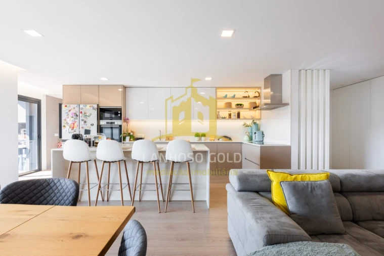 Apartamento T2 para Venda em Nogueiró e Tenões Foto 9