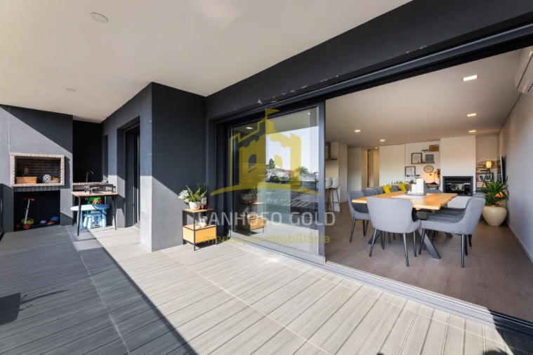 Apartamento T2 para Venda em Nogueiró e Tenões Foto 14