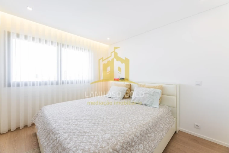 Apartamento T2 para Venda em Nogueiró e Tenões Foto 19