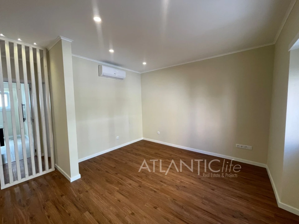 Apartamento T2 para Venda em Queluz e Belas Foto 2