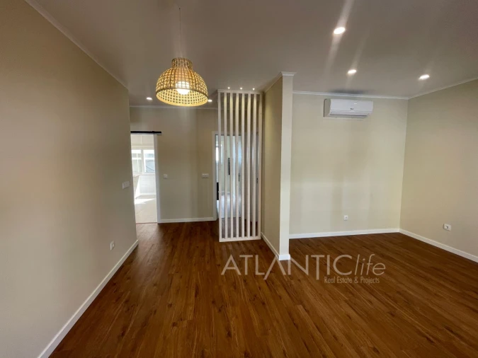 Apartamento T2 para Venda em Queluz e Belas Foto 1