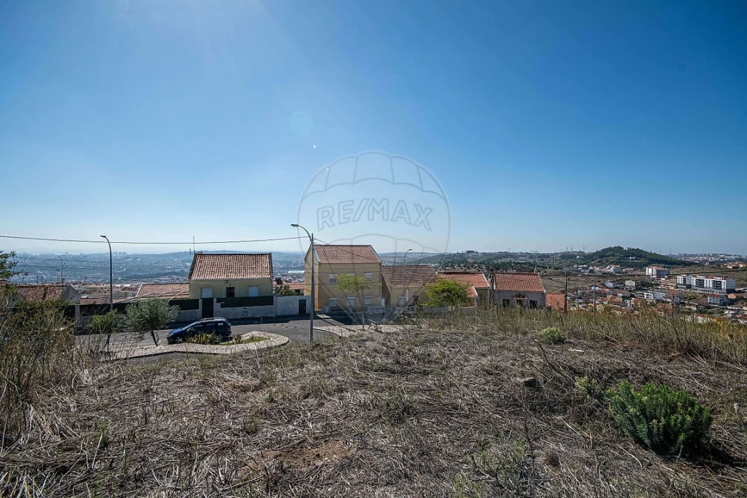 Terreno para Venda em Casal de Cambra Foto 9