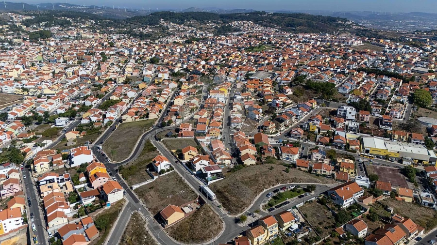 Terreno para Venda em Casal de Cambra Foto 13