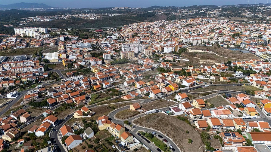 Terreno para Venda em Casal de Cambra Foto 18