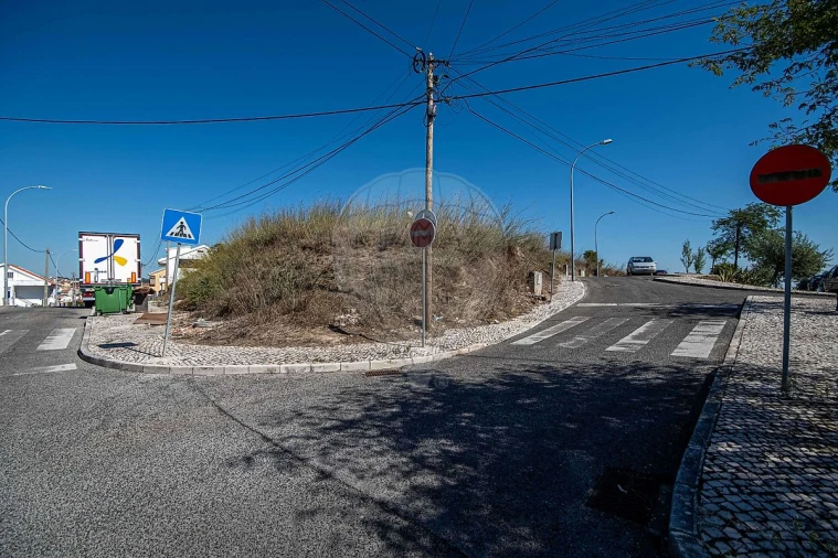 Terreno para Venda em Casal de Cambra Foto 7