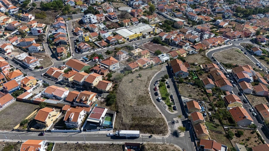Terreno para Venda em Casal de Cambra Foto 12