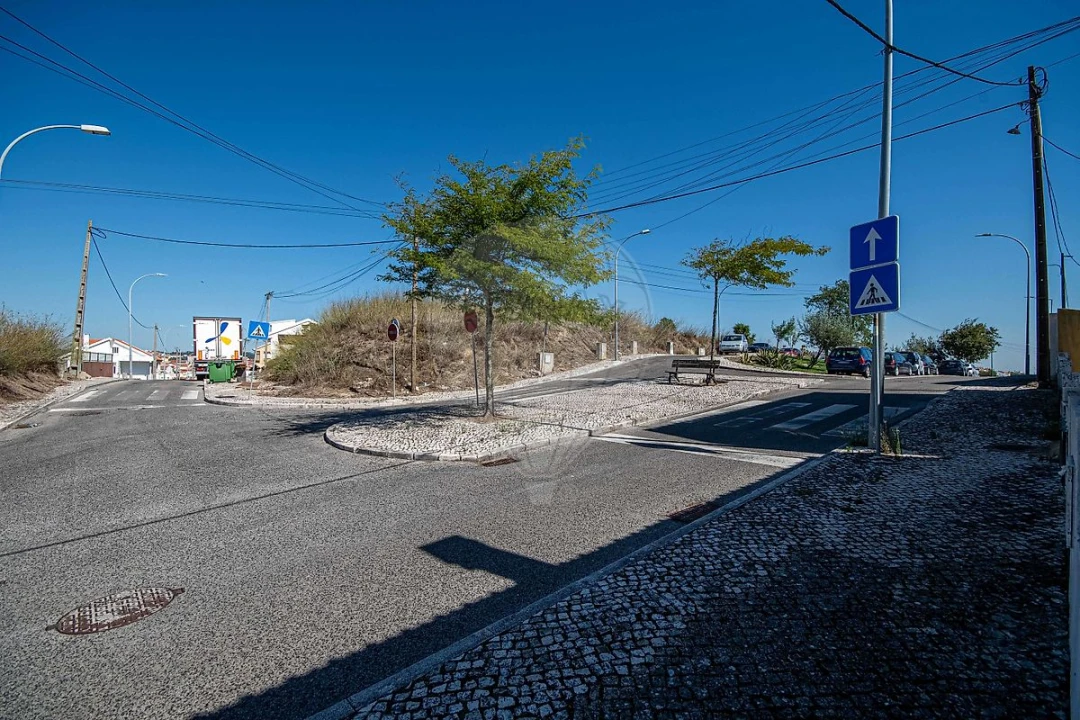 Terreno para Venda em Casal de Cambra Foto 6