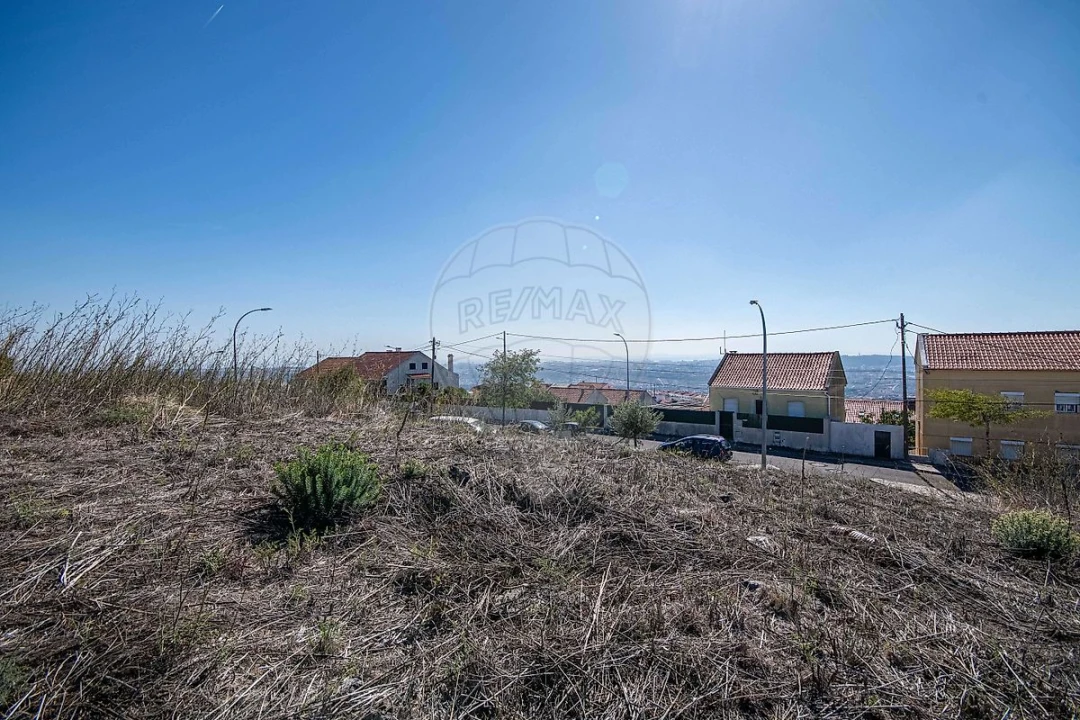 Terreno para Venda em Casal de Cambra Foto 10