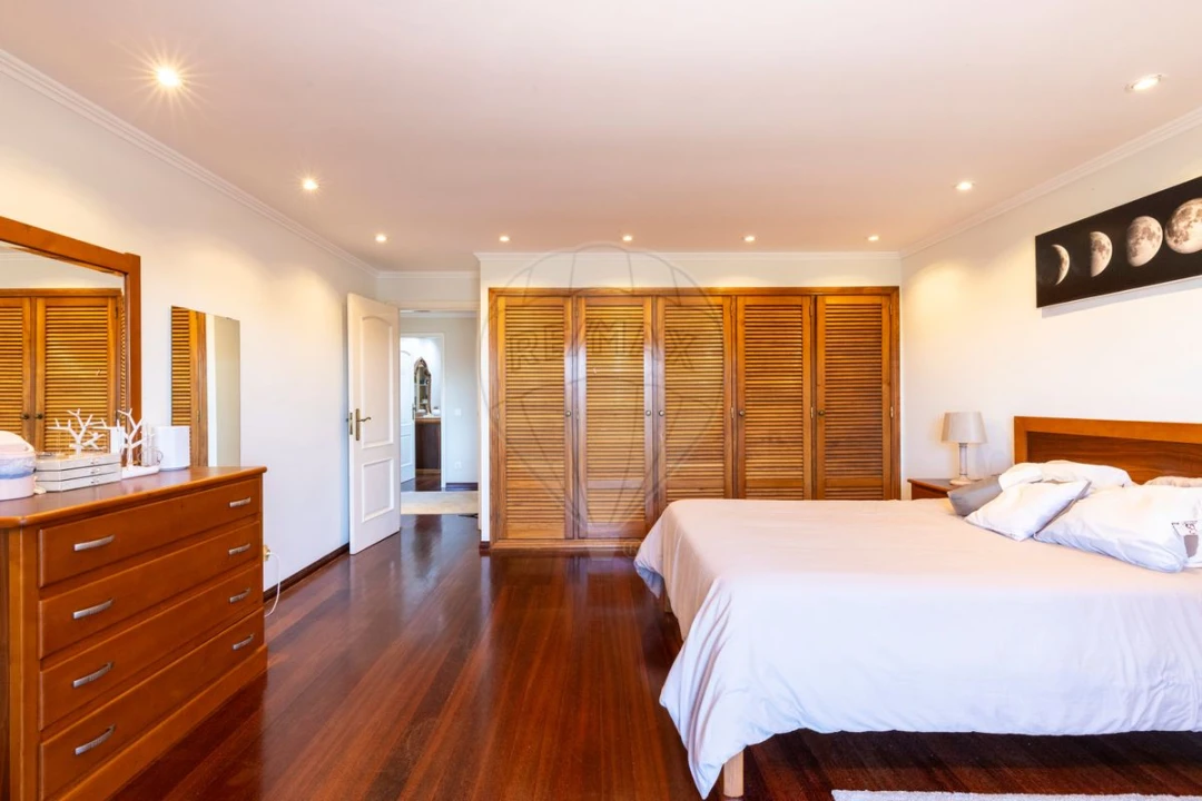 Moradia T5 para Venda em Ventosa Foto 17