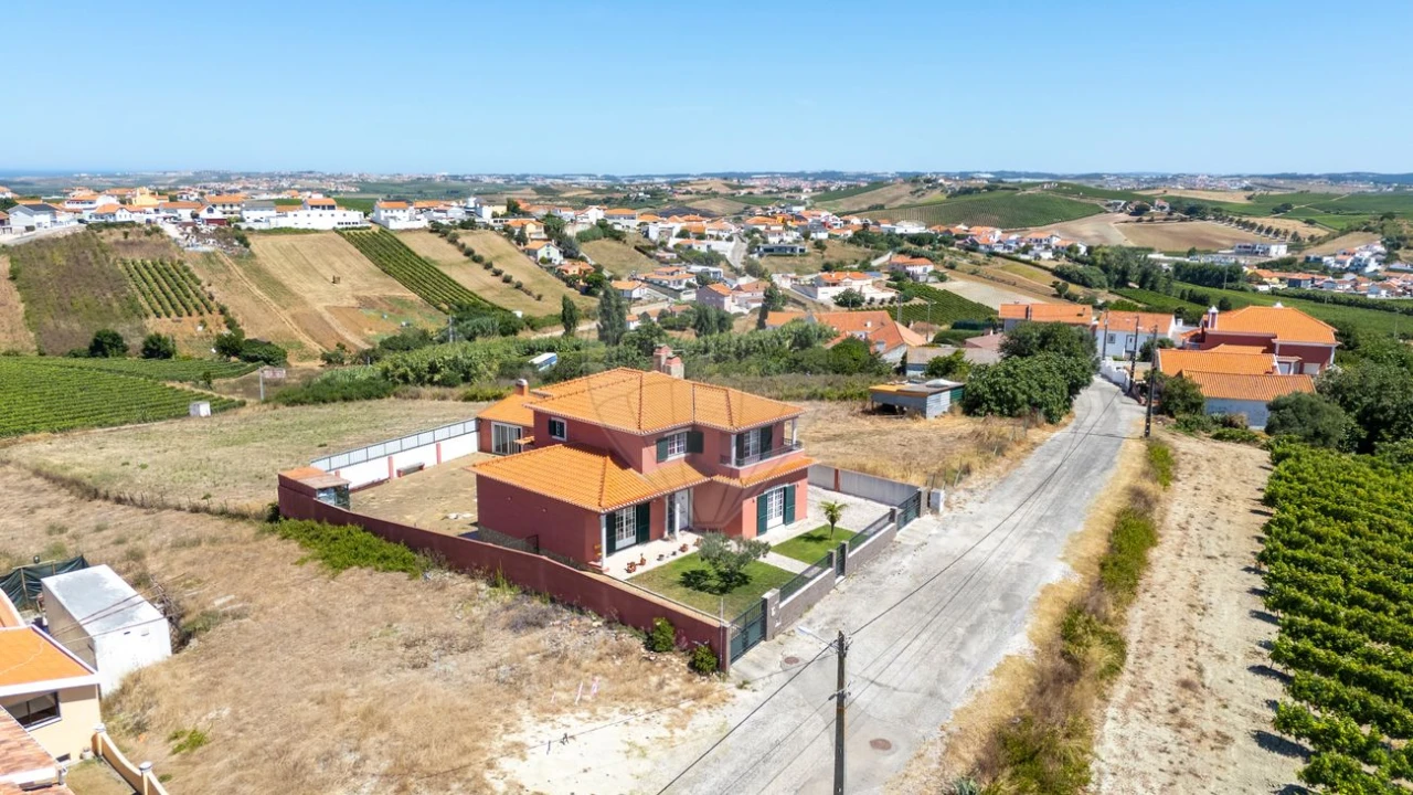 Moradia T5 para Venda em Ventosa Foto 36