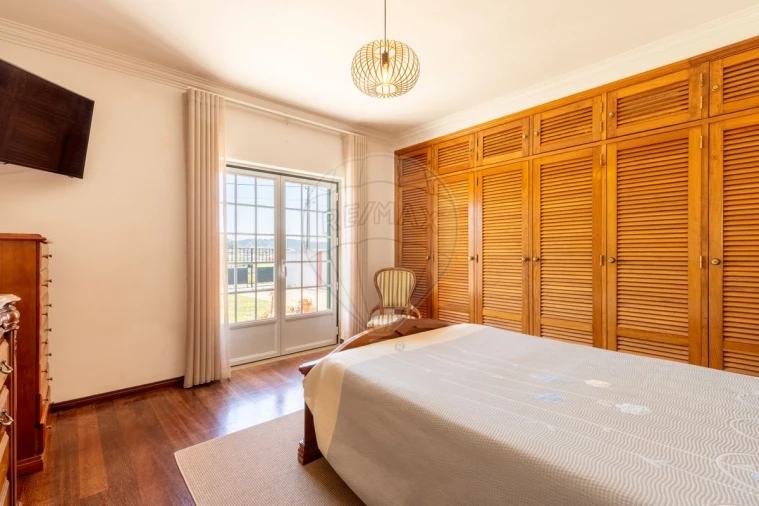 Moradia T5 para Venda em Ventosa Foto 12