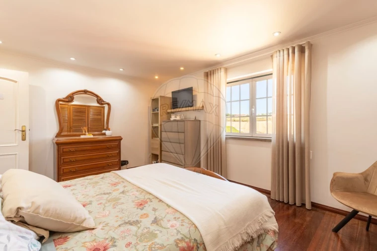 Moradia T5 para Venda em Ventosa Foto 21