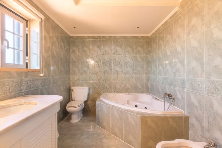 Moradia T5 para Venda em Ventosa Foto 23