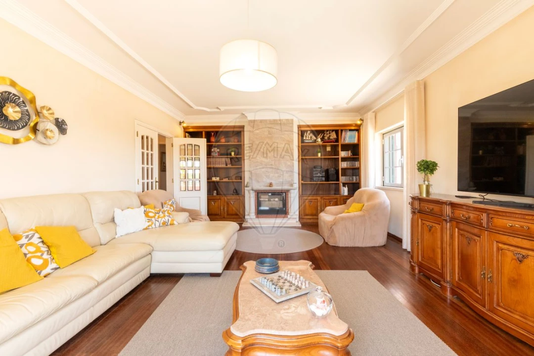 Moradia T5 para Venda em Ventosa Foto 4