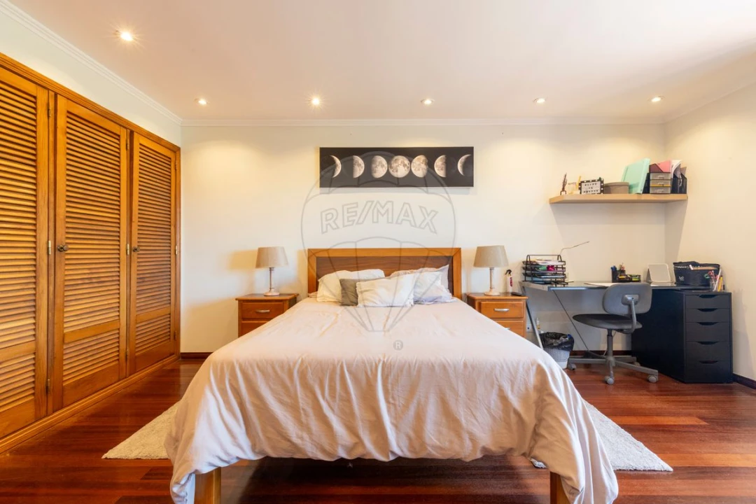 Moradia T5 para Venda em Ventosa Foto 16