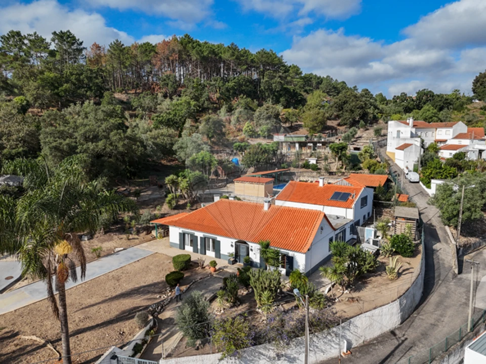 Quinta T3 para Venda em Lousa Foto 3